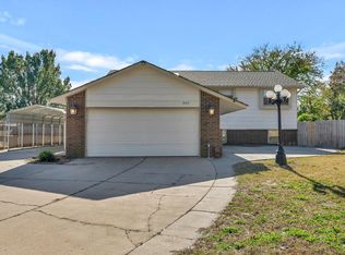 405 N Pine Grove Cir, Wichita, KS 67212