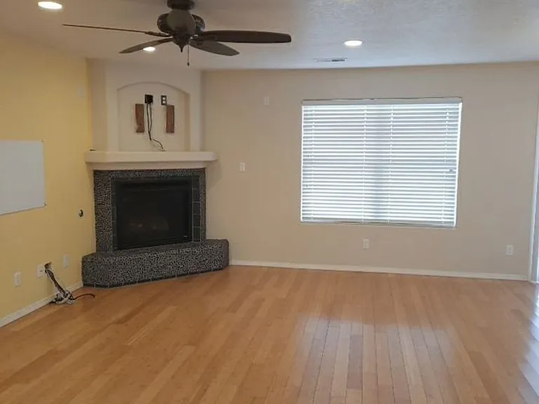 1809 Black Gold St SE — Photo 6