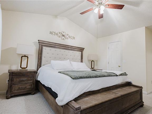 4th image of 1270 Birch Hill Dr