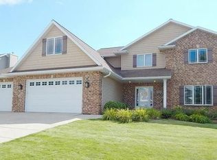 3496 Spyglass Hill Dr, Green Bay, WI 54311