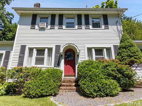 2nd image of 47 Middlebury Terrace
