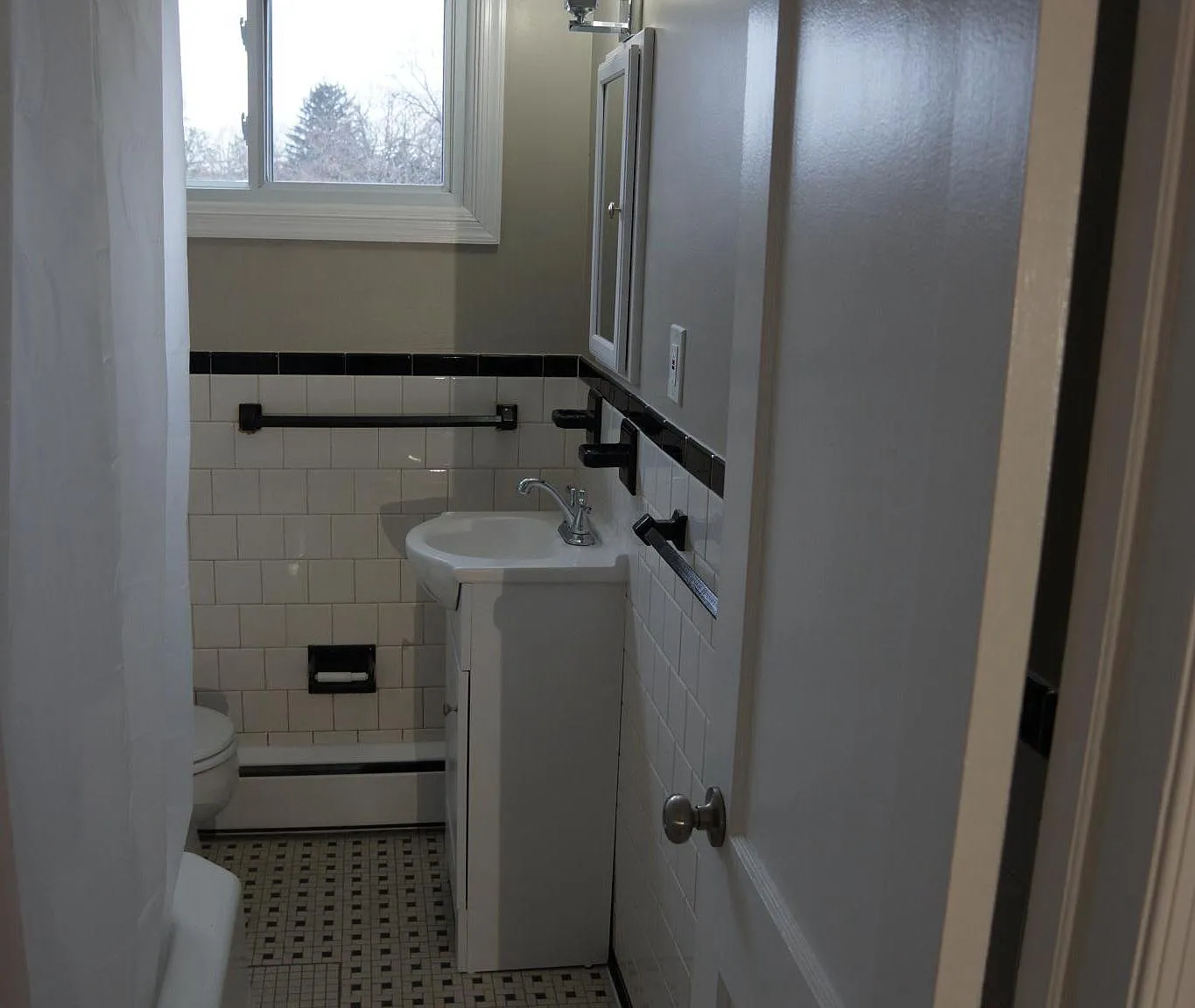 1 bed, 600 sqft, $1,200 — Photo 4