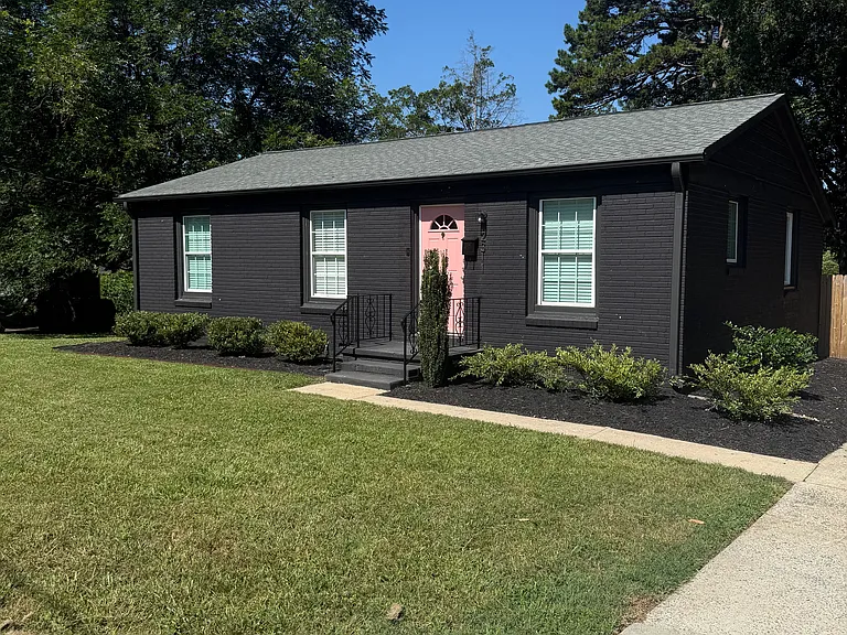 2311 Crestview Dr — Photo 3