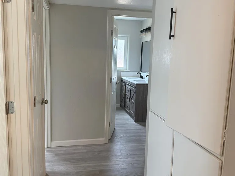 1328 College St — Photo 3