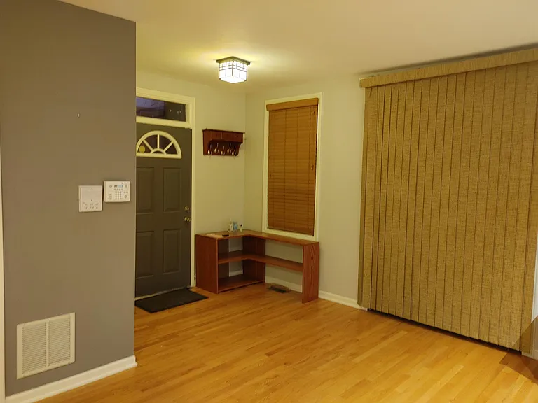 1102 N Marshfield Ave #1W — Photo 8