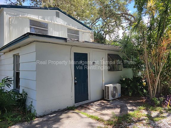 2nd image of 643 Wisteria Ct APT B
