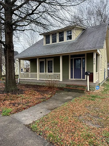 406 Robbins St Photo 1