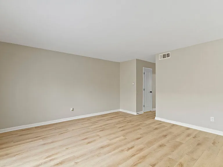 The Prairies Apartment Homes — Photo 13