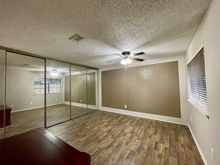 13703 Carsa Ln — Photo 11