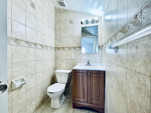 3rd image of 292 Zerega Ave #2F