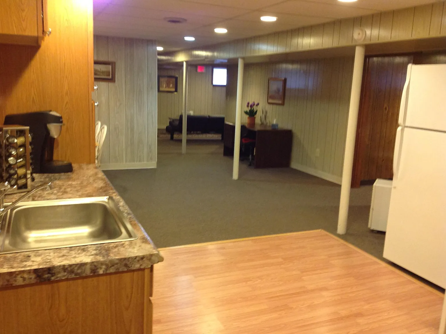 1 bed, 1915 sqft, $800 — Photo 1