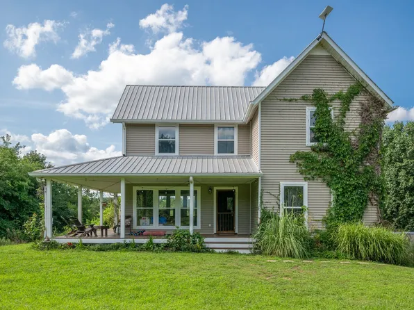 1255 Moss Branch Rd, Bon Aqua, TN 37025