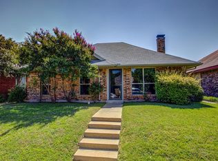 2004 Pat Ln, Carrollton, TX 75006