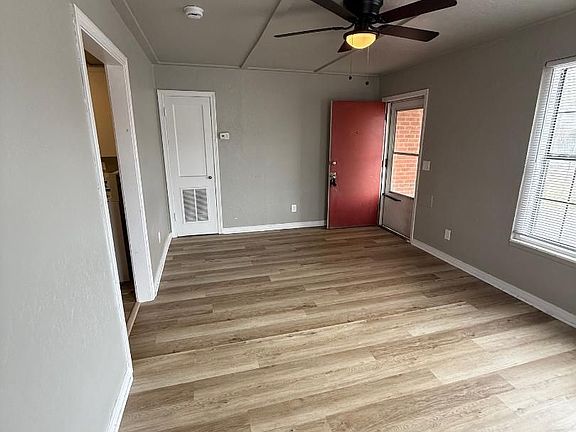3rd image of 1101 Arkansas St