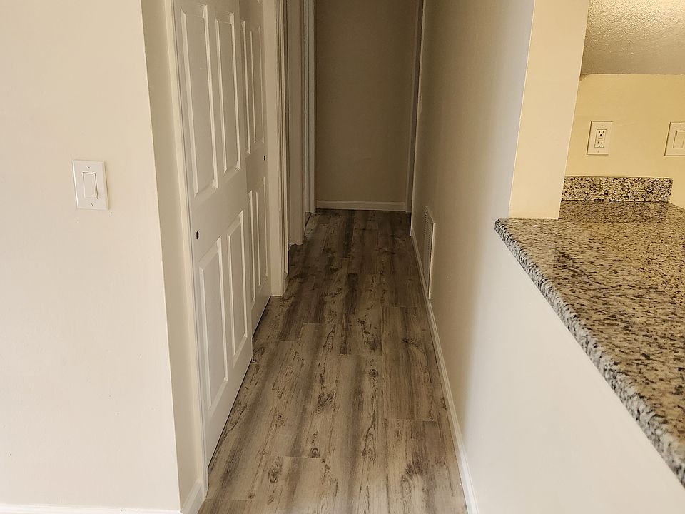 hallway leading to bedrooms