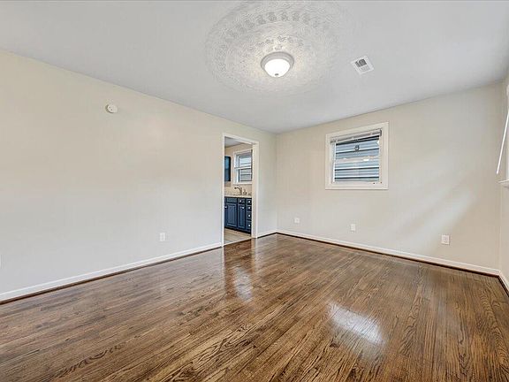 3rd image of 4740 Northwood Dr NW