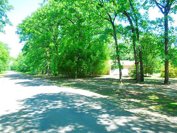 2nd image of 116 Beachwood Dr