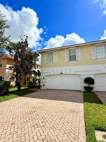 9138 Villa Palma Ln