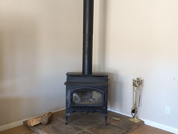 5th image of 8124 Ailanthus St