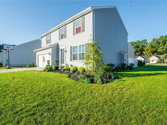 2nd image of 3709 Parkside Cir