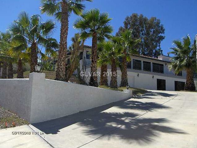 1st image of 377 Laurel Dr