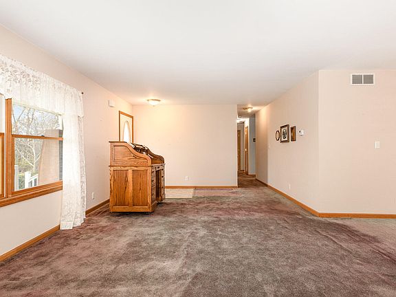 5th image of 7425 Clay St