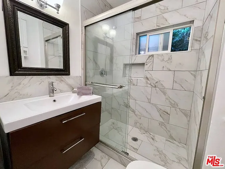 8655 Clifton Way — Photo 9