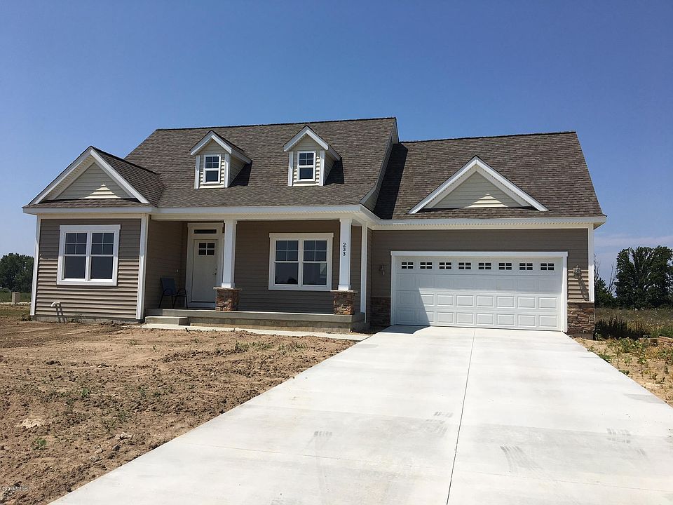 1st image of 233 Plum Ln