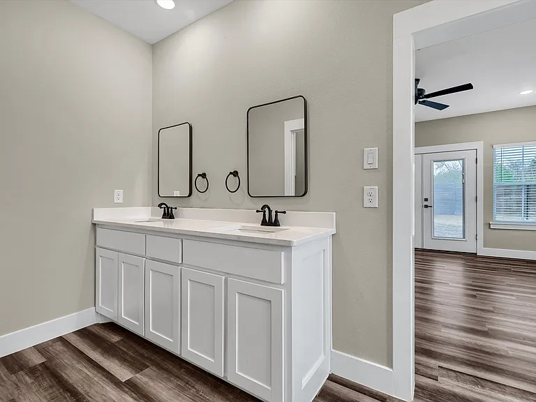 521 Saucer Dr — Photo 19