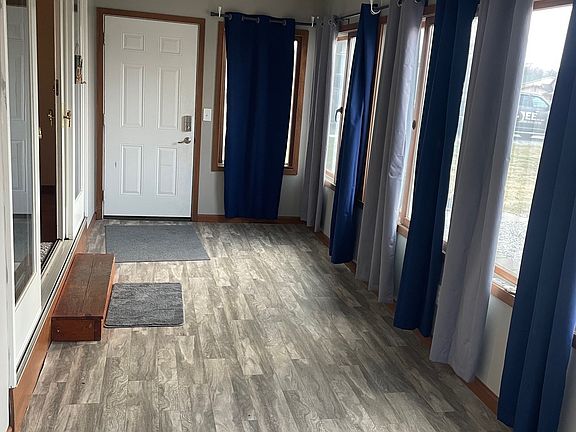 3rd image of 1074 Chapman Lake Dr