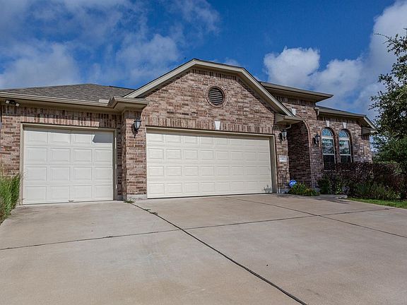 3rd image of 2301 Granite Hill Dr