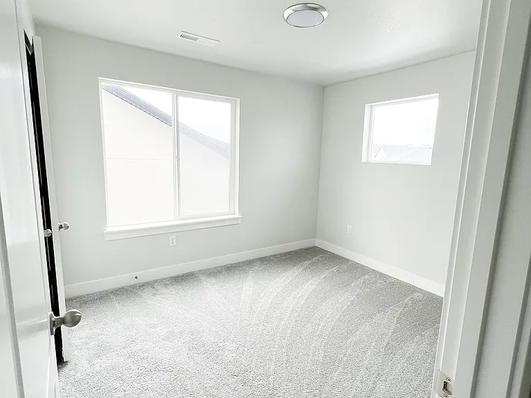 1531 W Stone Gate Dr — Photo 12