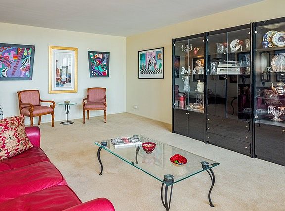 4th image of 3150 N Lake Shore Dr APT 29D