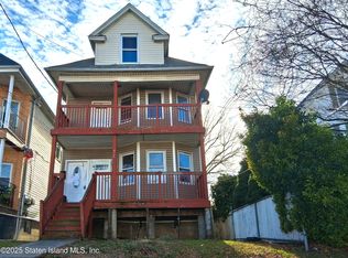 818 Post Ave, Staten Island, NY 10310