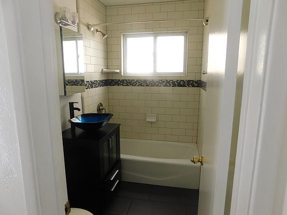 4th image of 3345 Grim Ave