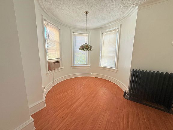 3rd image of 157 Harrison Ave Floor 2