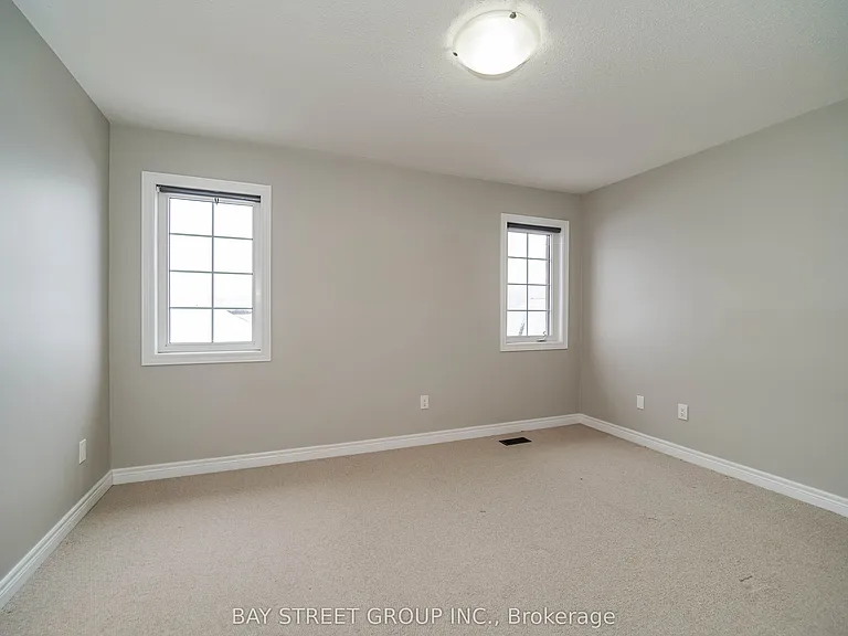 7 Gordon Landon Dr — Photo 40