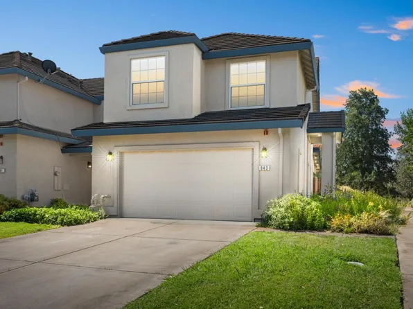 843 Polar Bear Cir, Galt, CA 95632