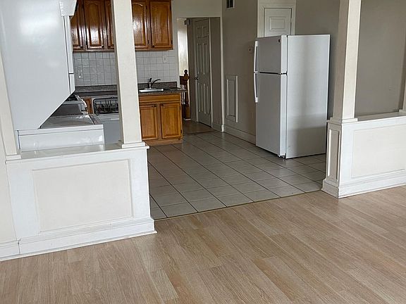 3rd image of 5556 Market St Floor 2