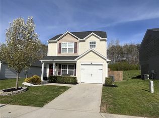 1122 Waterlyn Dr, Greensboro, NC 27405