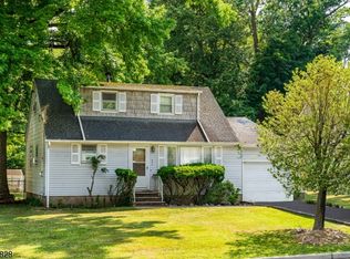 894 Sterling St, Plainfield, NJ 07062