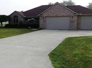99 N Wexford Dr E, Oak Harbor, OH 43449