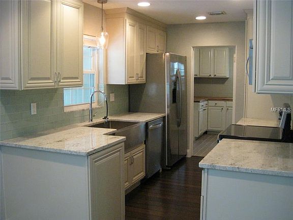 5th image of 2401 Dellwood Dr