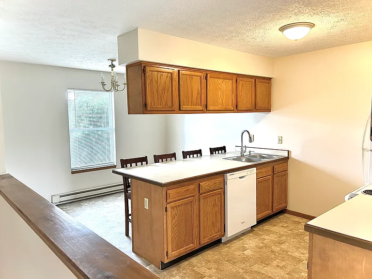 3601 Farmview Cir — Photo 6