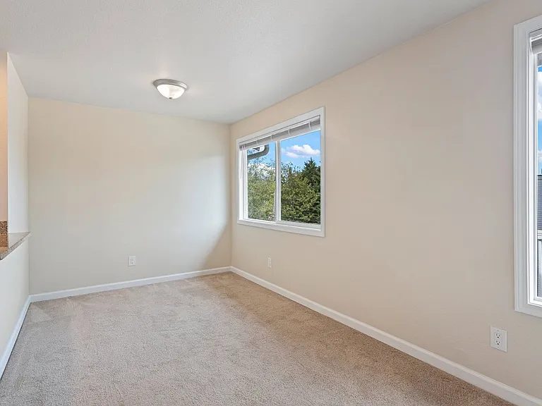 Bayshore Vista Apartments — Photo 17