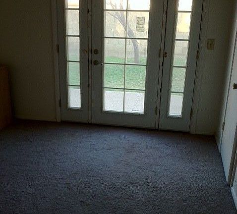 3rd image of 1931 E Saint Catherine Ave