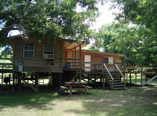 1403 Rivercrest Ln, Cuero, TX 77954