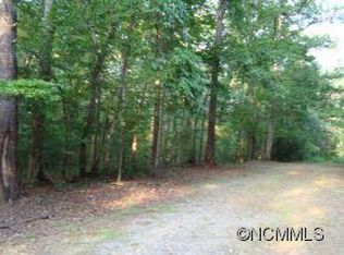 1 Artesian Ln, Tryon, NC 28782