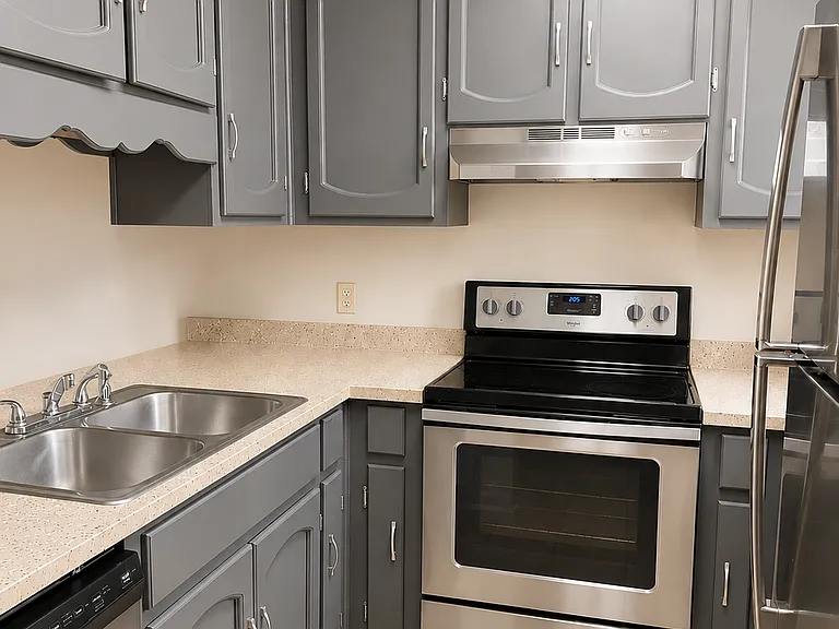 18 Anthony Cir — Photo 2