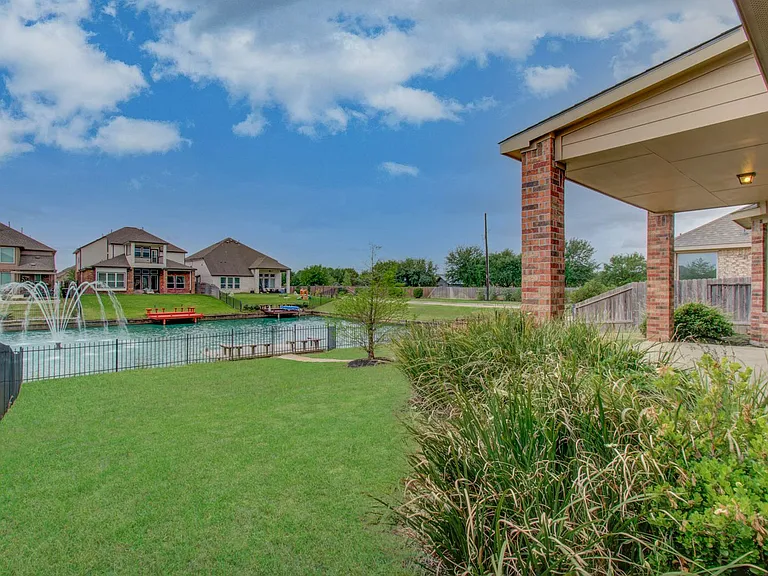 24331 Kee Cresta Ct — Photo 39